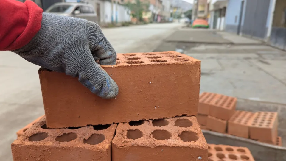 Vật tư khách lấy nhiều